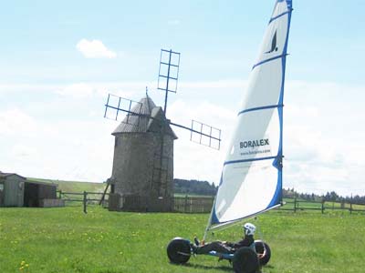 Char  voile sur le plateau d'Ally (Haute-Loire)