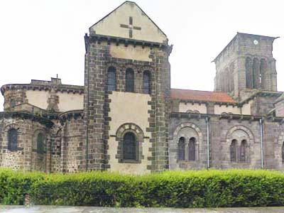 glise de Saint -Priest  Volvic (Puy-de-Dme)