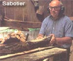 Artisan merrandier: fabricant de tonneaux.