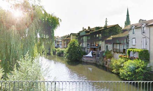 Aurillac : La Jordanne au centre de la ville.