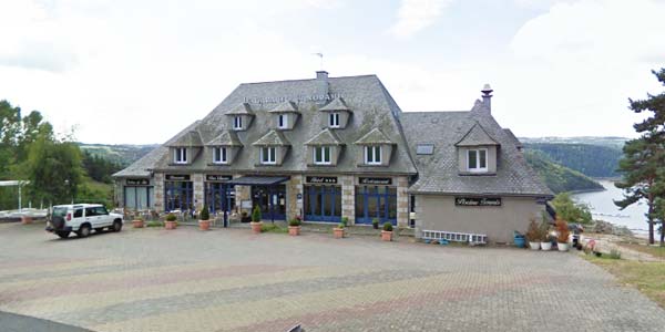 Htel Le Panoramic  Anglards de Saint-Flour (Cantal)