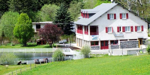 Le Lac des Moines  Condat (Cantal)