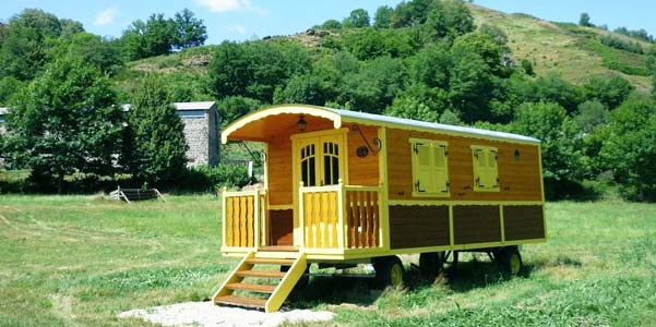 Les Roulottes du Lac des Graves  Lascelle (Cantal)