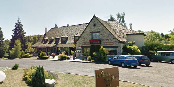 Le Relais de La Poste  Neuvglise (Cantal)