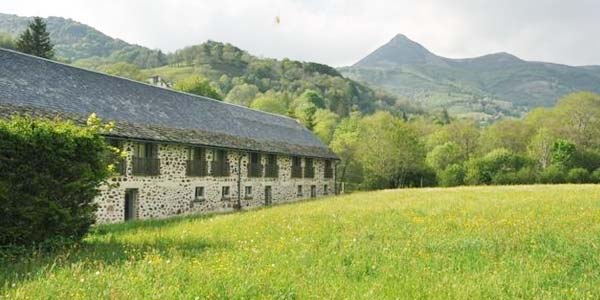 La Grange du Devezou  Saint-Jacques des Blats (Cantal)