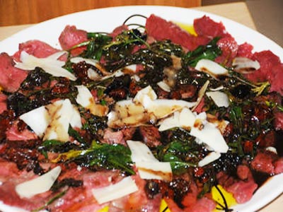 Carpaccio de buf au basilic et au Cantal Entre-Deux