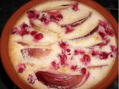 Clafoutis au pches et aux groseilles