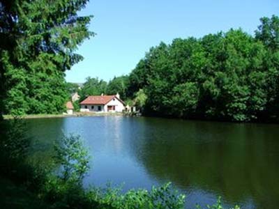 Le Moulin de l'tang  Bourg Lastic (Puy-de-Dme)